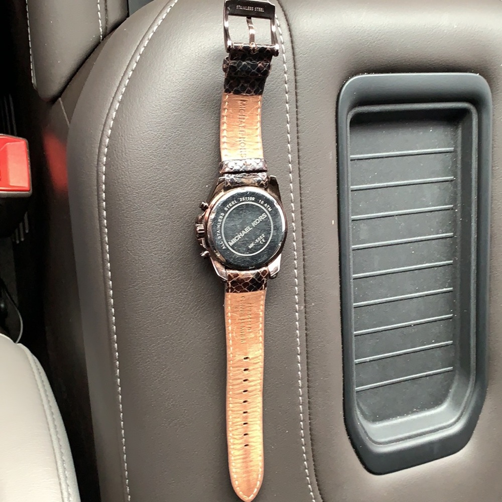 Watch - Picture 2 of 2